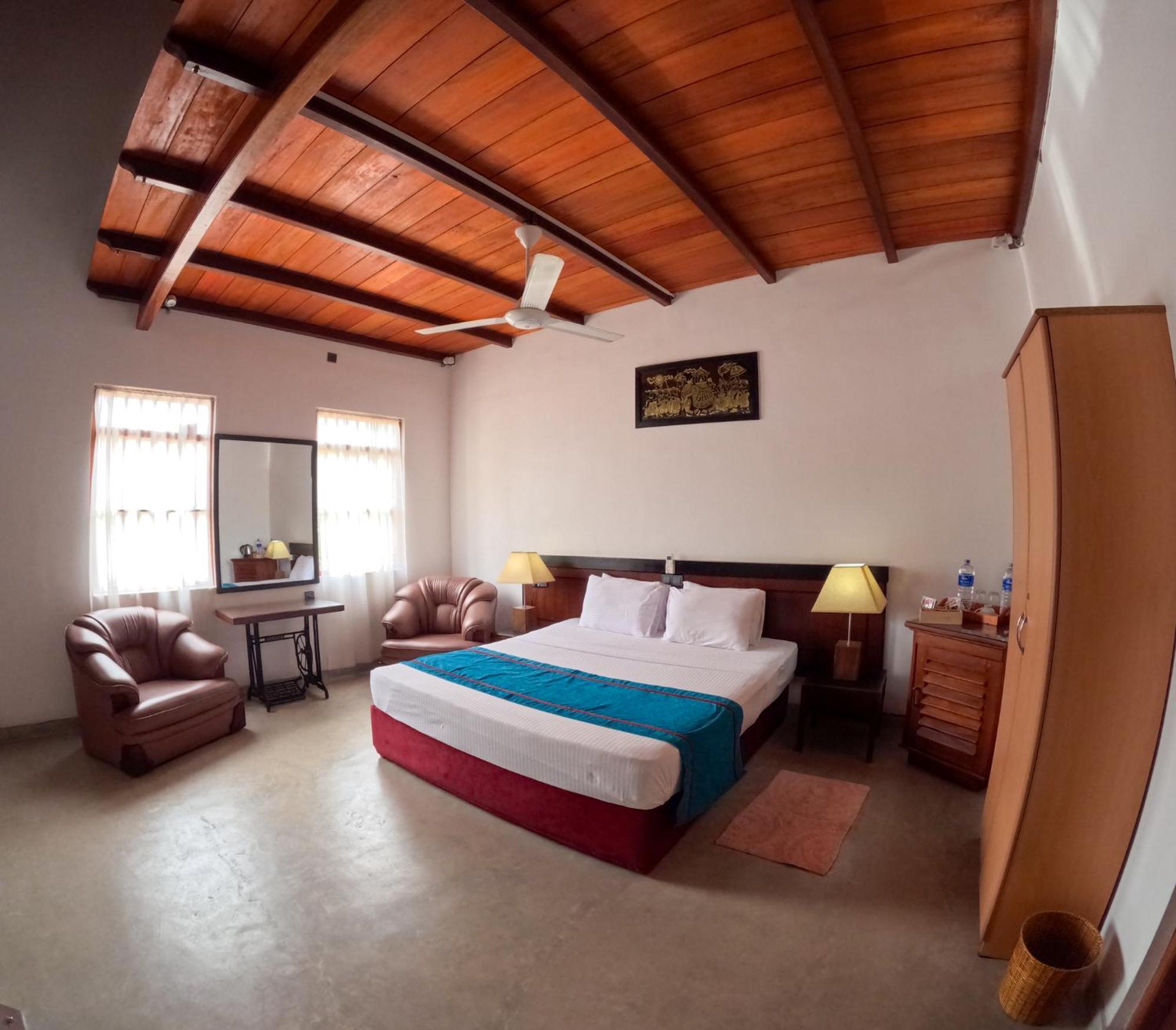 Surfbayvilla Dikwella Εξωτερικό φωτογραφία
