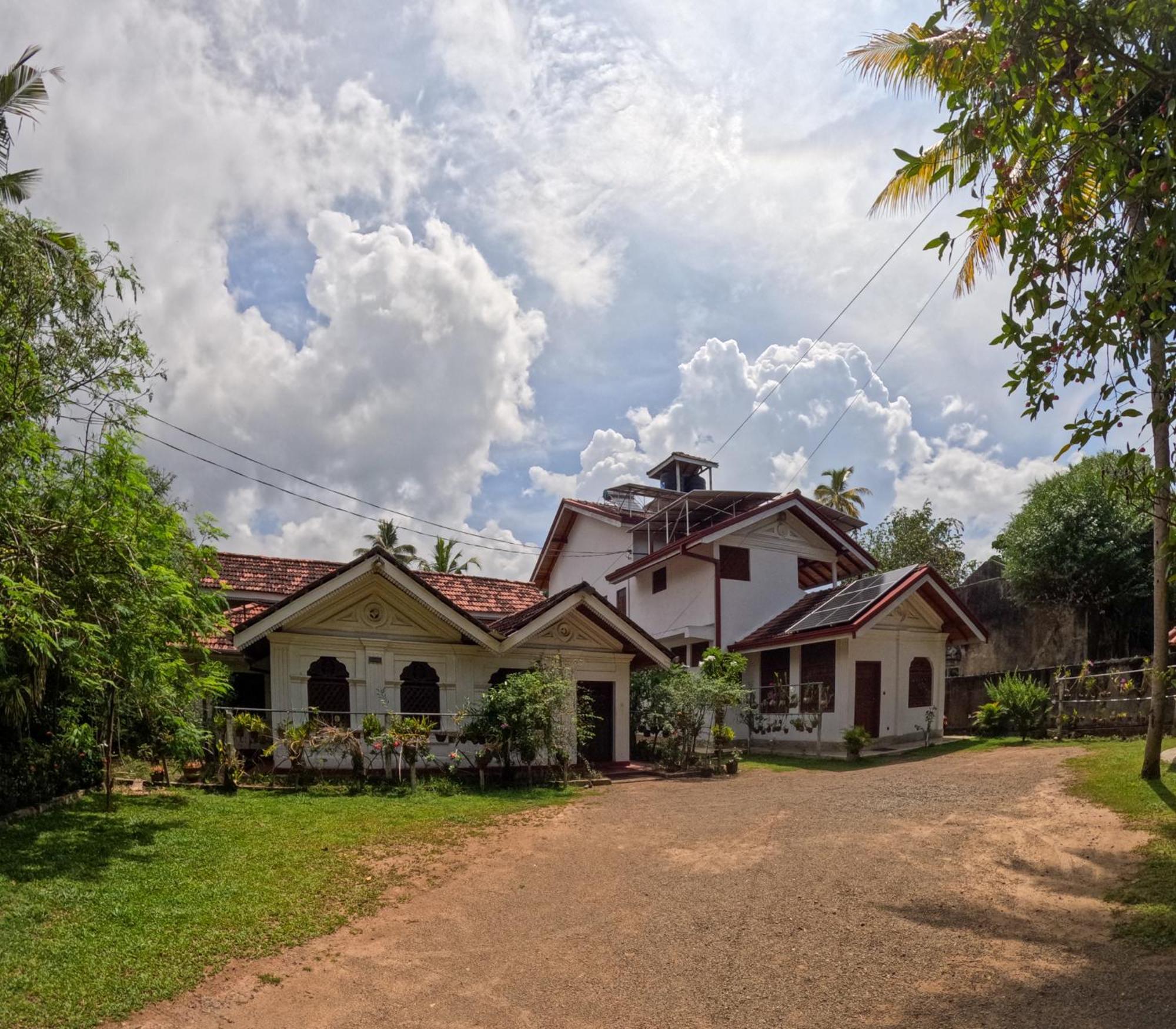 Surfbayvilla Dikwella Εξωτερικό φωτογραφία