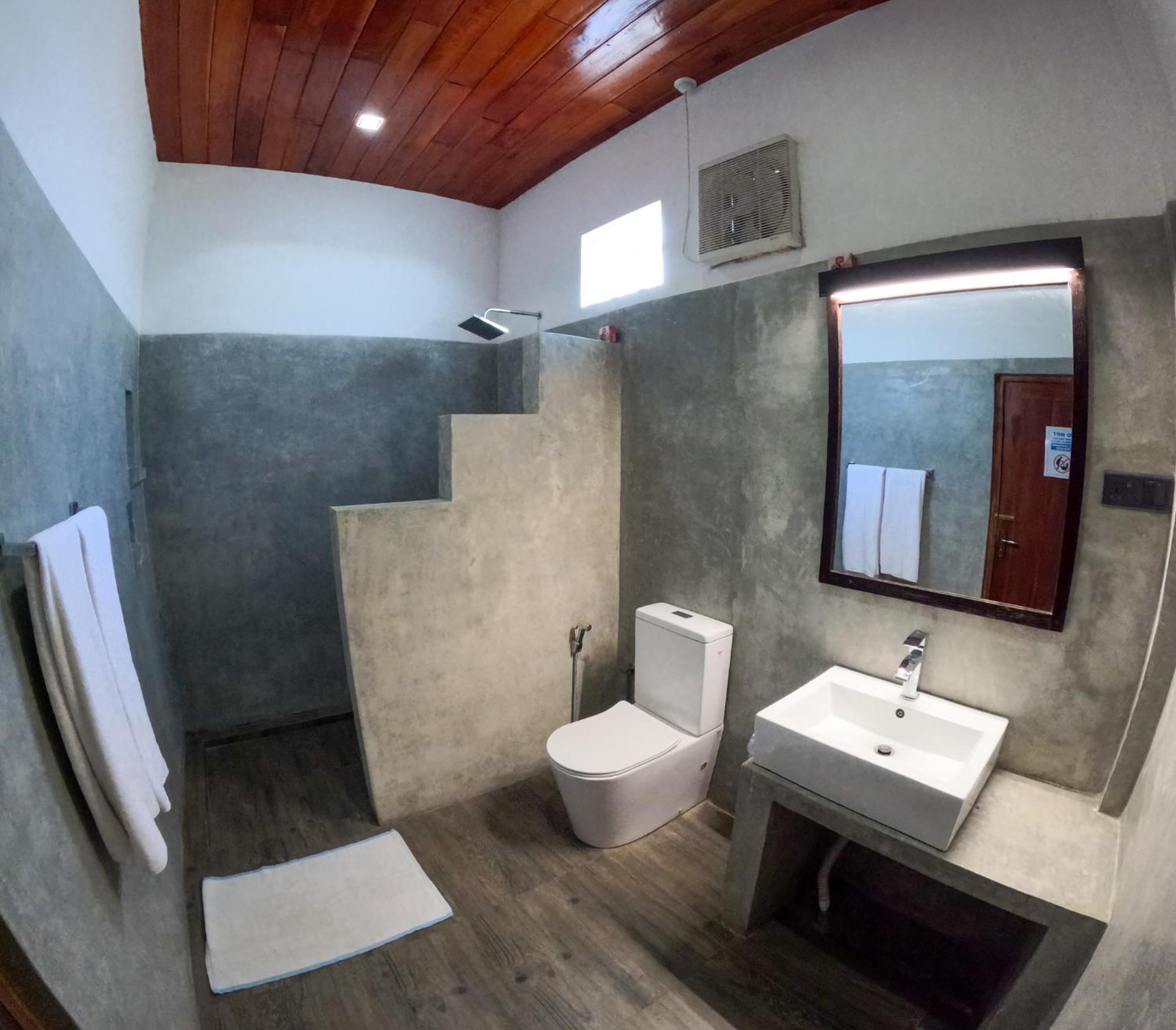 Surfbayvilla Dikwella Εξωτερικό φωτογραφία